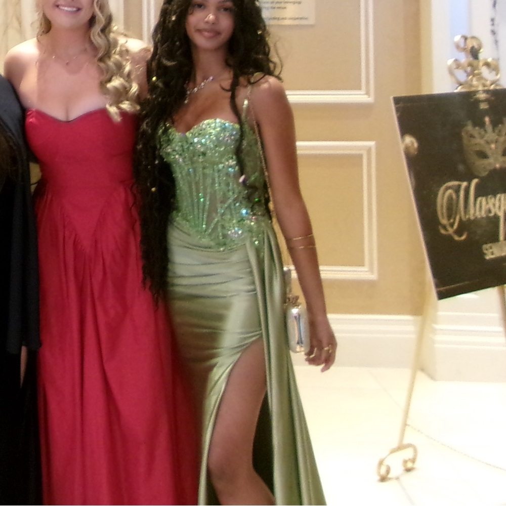 Elegant Green Strapless Prom Dress